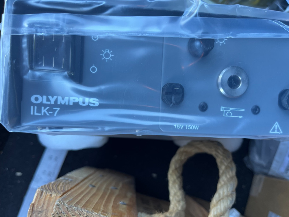 NEW OLYMPUS ILK-7 Microscope Illuminator