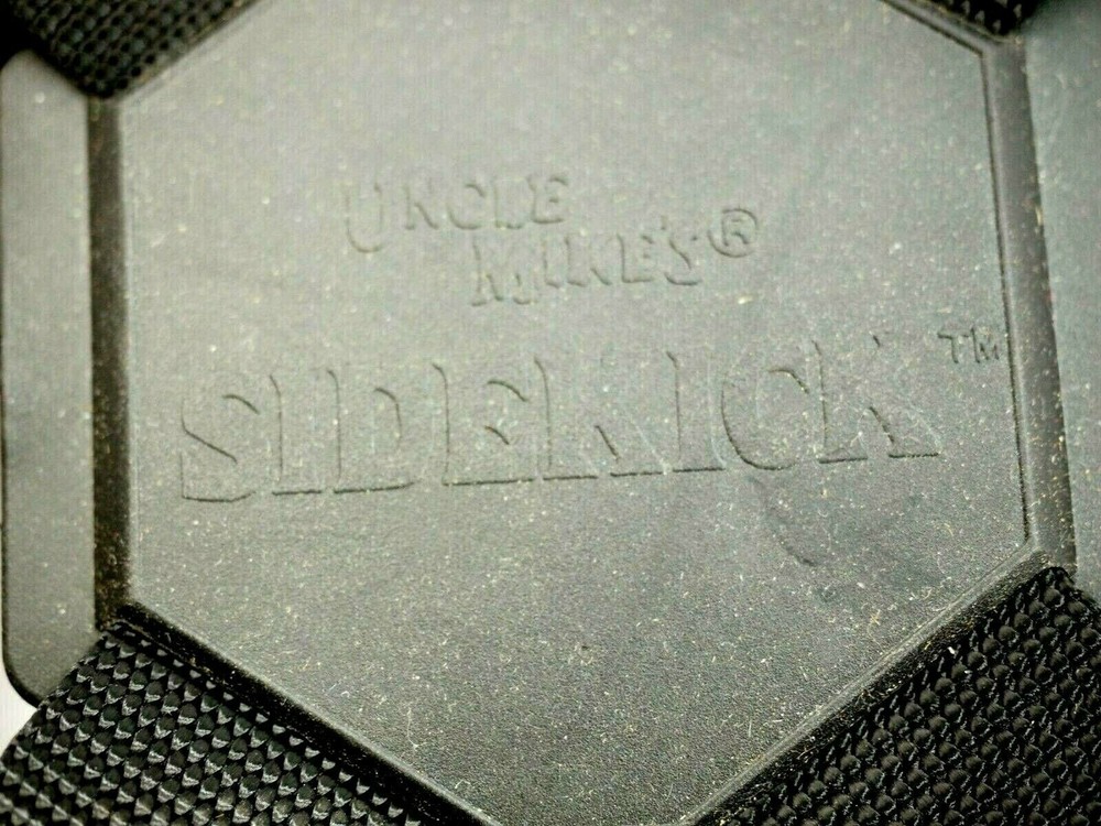 Uncle Mikes Sidekick Vertical Shoulder Holster Size 5