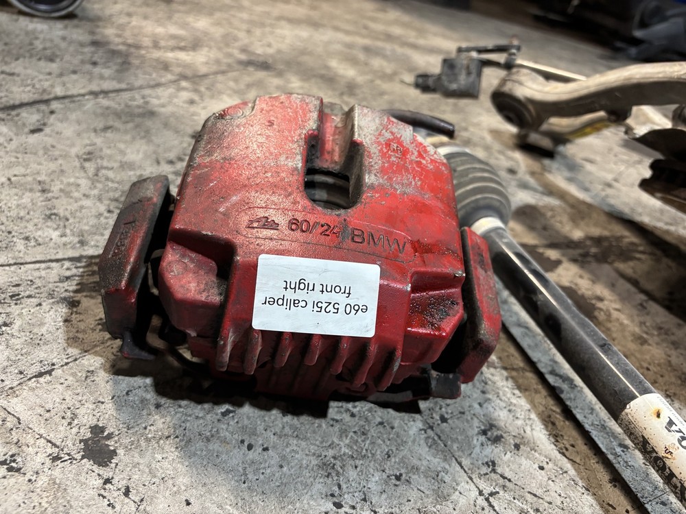 BMW 525i 2007 Front Right Brake Caliper