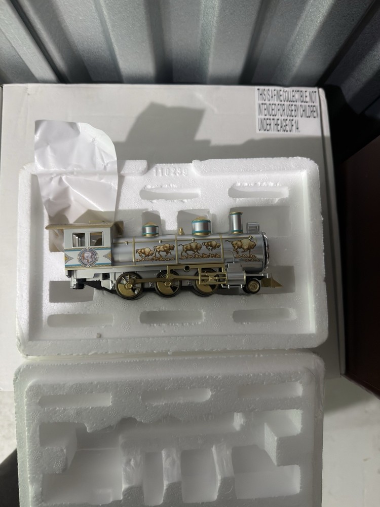 BACHMAN HAWTHRONE TRAIN WITH RAILS