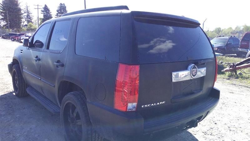 Rear Temperature Control Console Mounted Opt D07 from 2007 ESCALADE 7067043