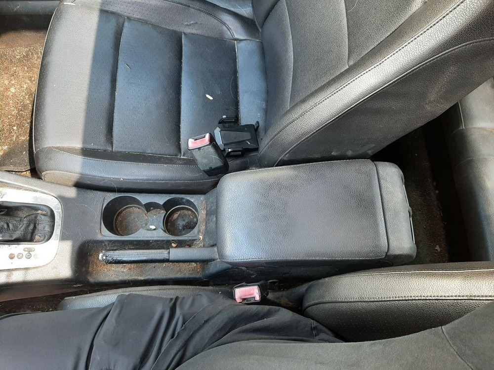JETTA 2010 Headrest 1042989