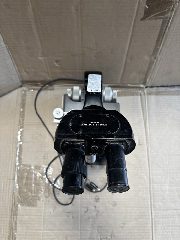 Ernst Leitz Wetzlar Microscope