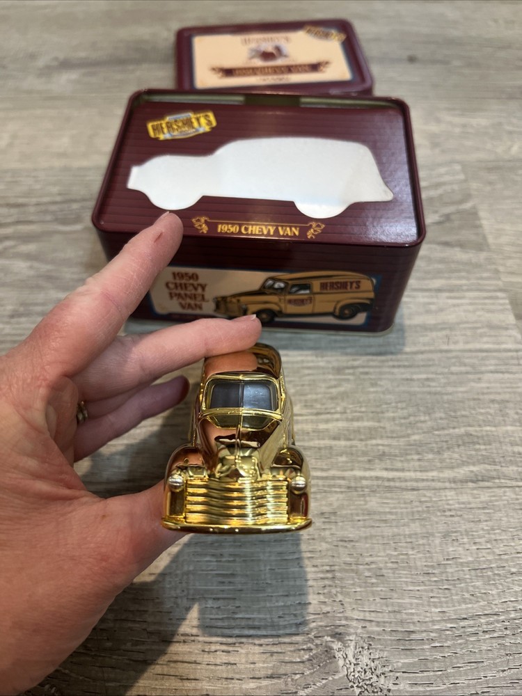 1994 Hershey’s Vintage 1950 Chevy Panel Van in a Decorative Tin - NICE!