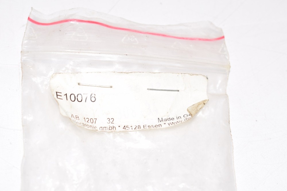 NEW ifm efector E10076 Mounting clamp Kit