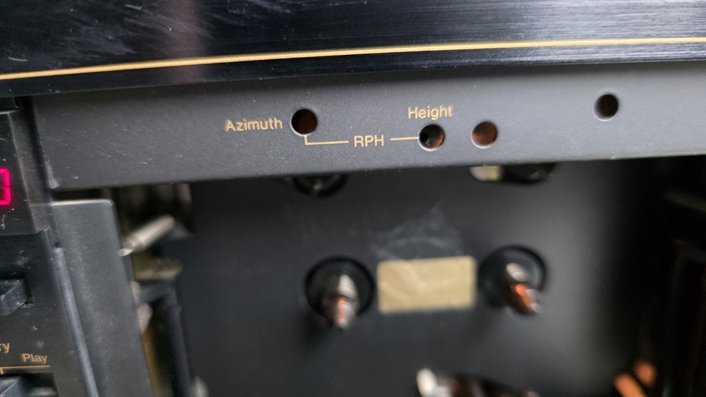 Nakamichi RX-303 Unidirectional Auto-Reverse Cassette Deck.