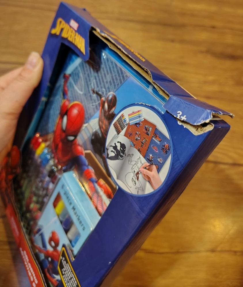 Marvel Spiderman Activity Coloring Set - NIB