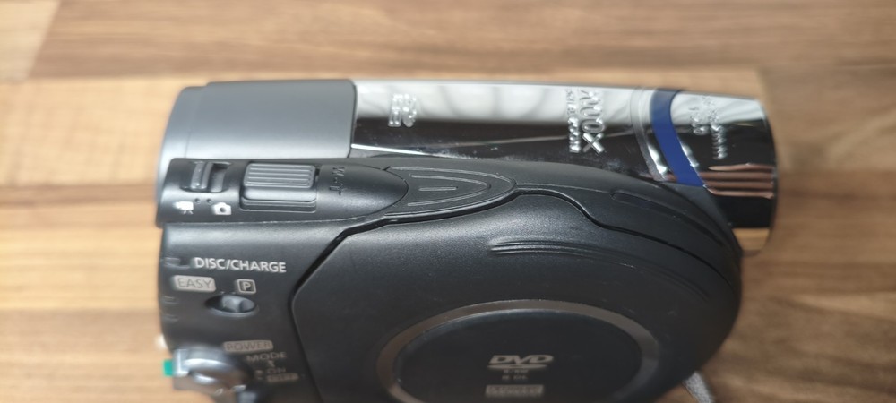 Canon DC311 Handheld DVD-RW Camcorder Silver Tested Working