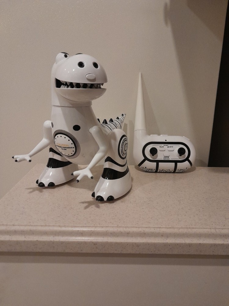 Sharper Image Interactive RC Robotosaur Dinosaur With Remote No Charger
