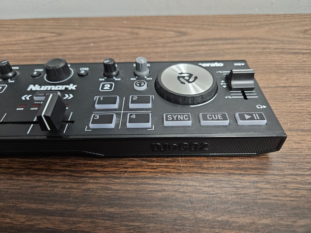 Numark DJ2GO2 Touch Pocket DJ Controller for Serato