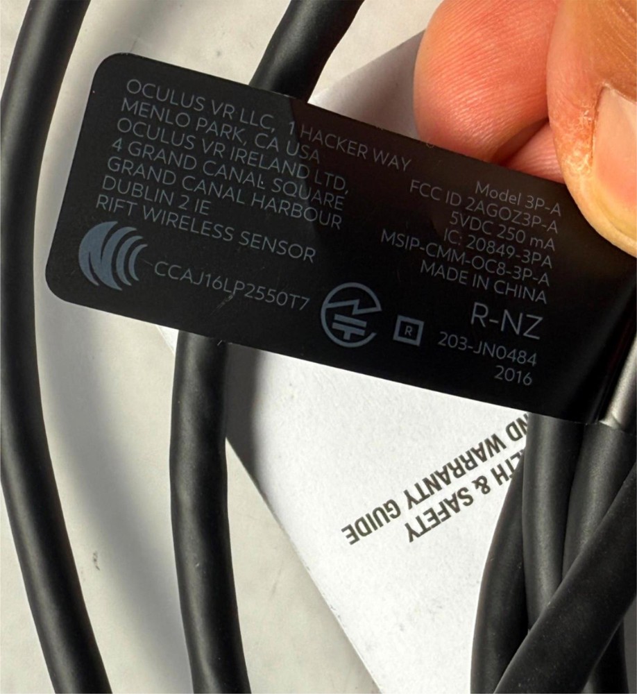 Oculus Rift CV1 VR Headset with Sensor, Cables & Box (No Controllers)