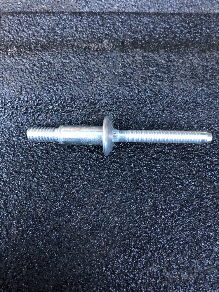 CHKLP-R8-6, (3) Rivets