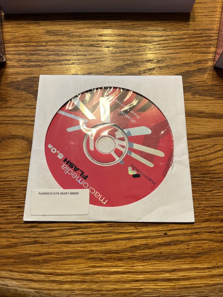 MACROMEDIA FLASH 5 for MAC - EDUCATION version, 3 books and install Cd, Box