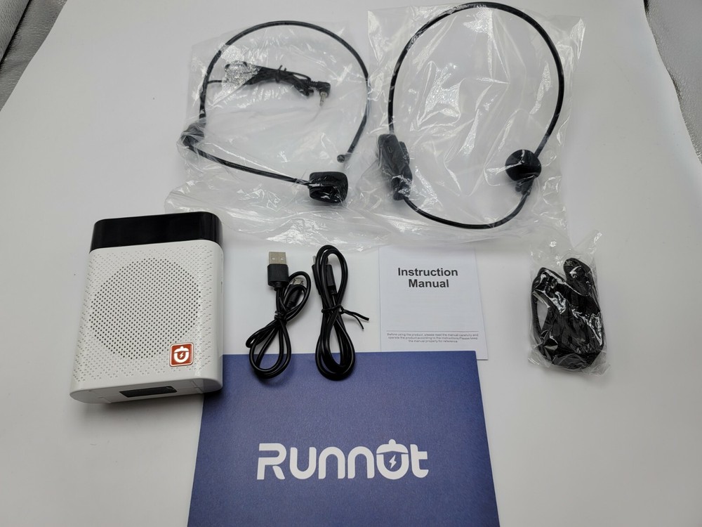 Runnut Voice Amplifier UHF Wireless Microphone