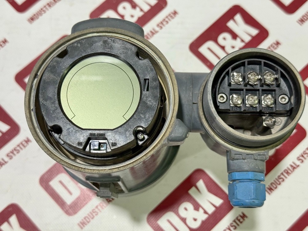 Fisher FIELDVUE DLC3010 Digital Level Controller (Level Transmitter) HART 1 pcs