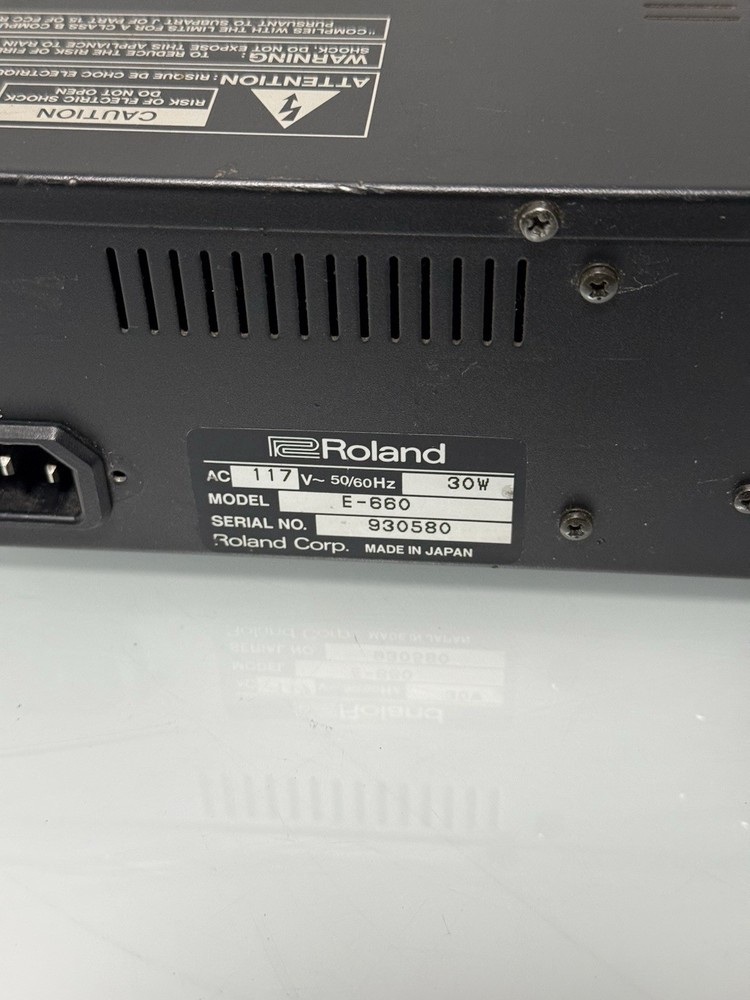 Roland E-660 Digital Stereo Parametric Mastering EQ