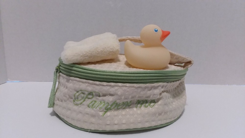 Avon mark. Vanilla White Tea Bath Kit