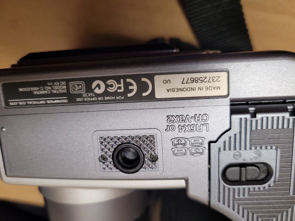 Olympus C-4000 Digital Camera