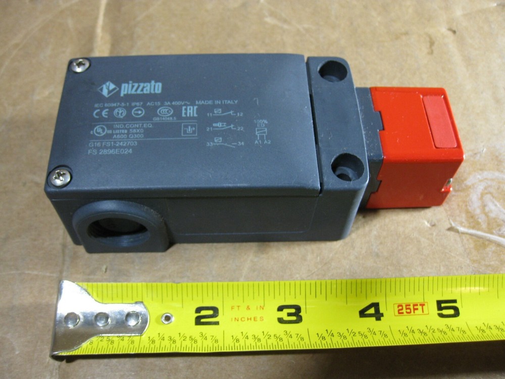 Pizzato FS 2896E024 Safety Switch