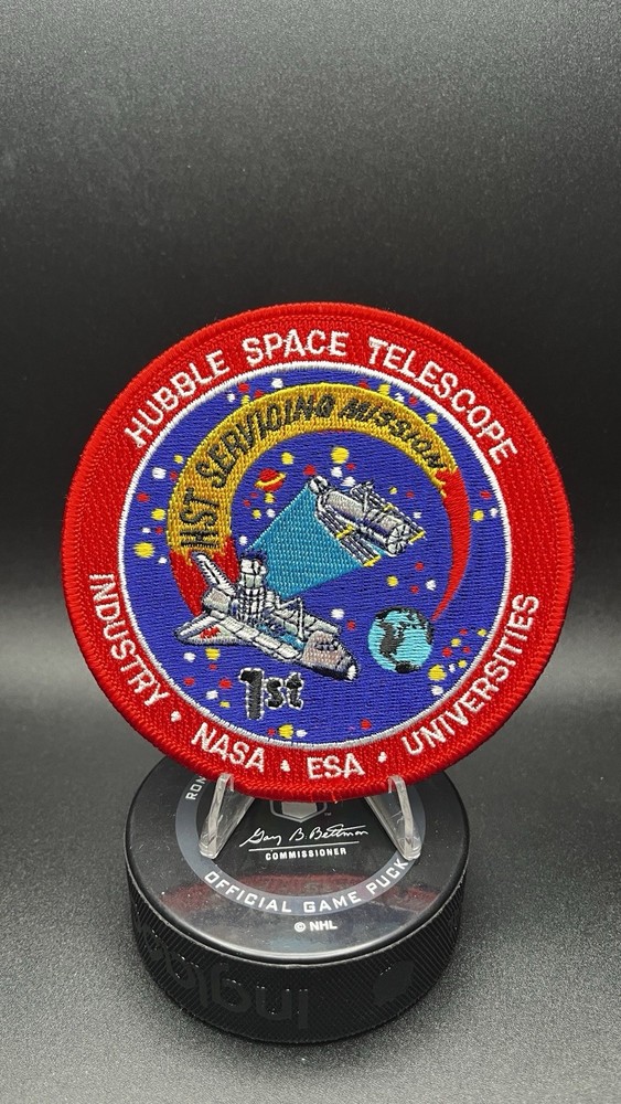 Vintage NASA Space Shuttle Patch - Hubble Servicing Mission