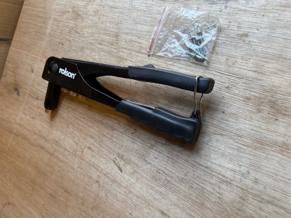 ROLSON MULTI SIZES TOOLS HAND POP RIVETER RIVETING GUN, WITH SOME POP RIVERTS