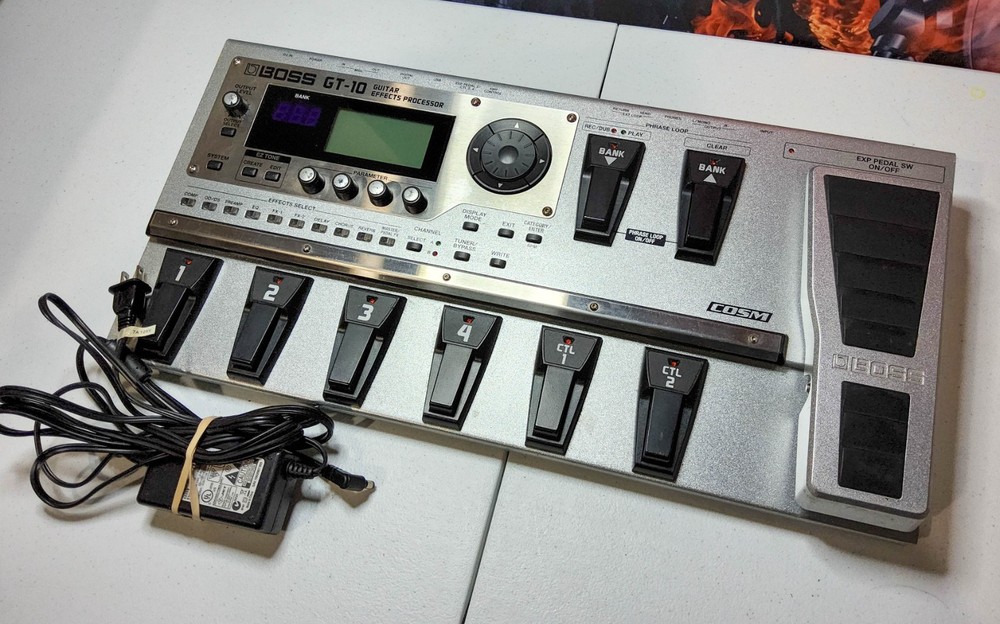 🎸 BOSS GT-10 Guitar Effects Processor - w/ Power Adapter – Fully Functional!