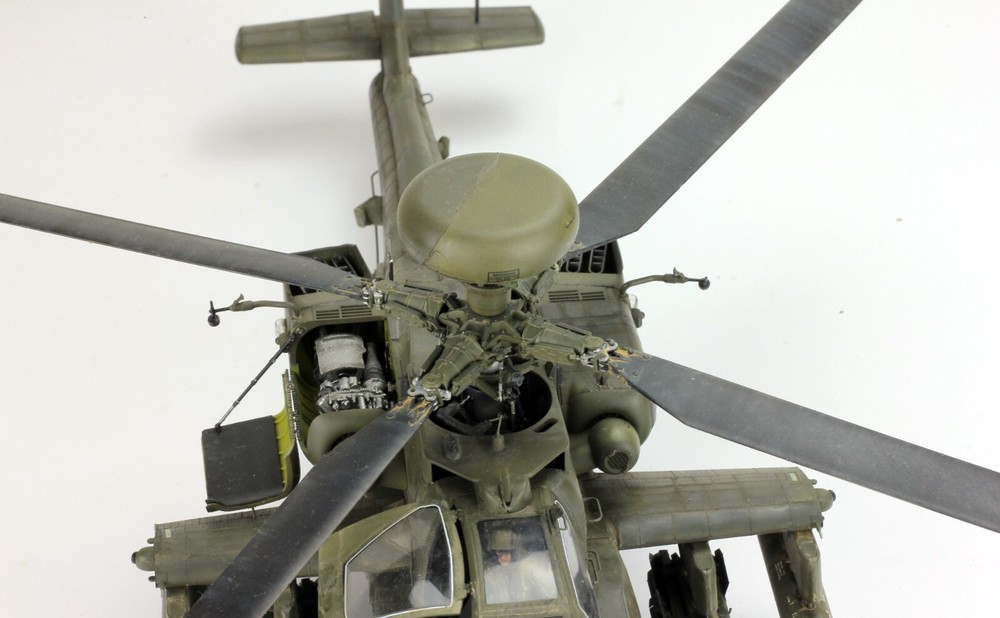 ProBuilt 1:35 AH-64D Apache Longbow Helicopter /w 2 Pilots (PreOrder)