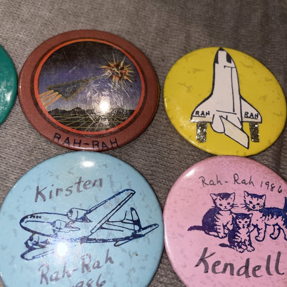 10 Mixed Vintage Rah Rah Read! Pinback