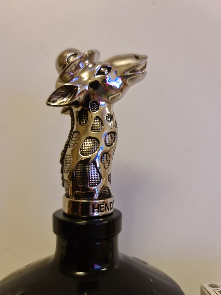 Hendricks Giraffe Gin Bottle Pourer. Limited Edition. New