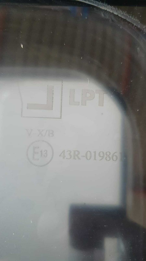 WoMo LINE 1100x450 hinged window for campers (no Dometic S4 S7 or Carbest)