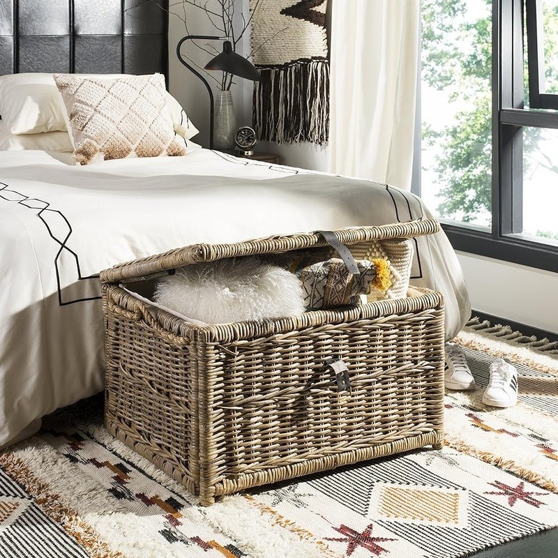 Versatile Wicker Storage Trunk Decorative Bench W/ Cushioned Lid Large Capacity