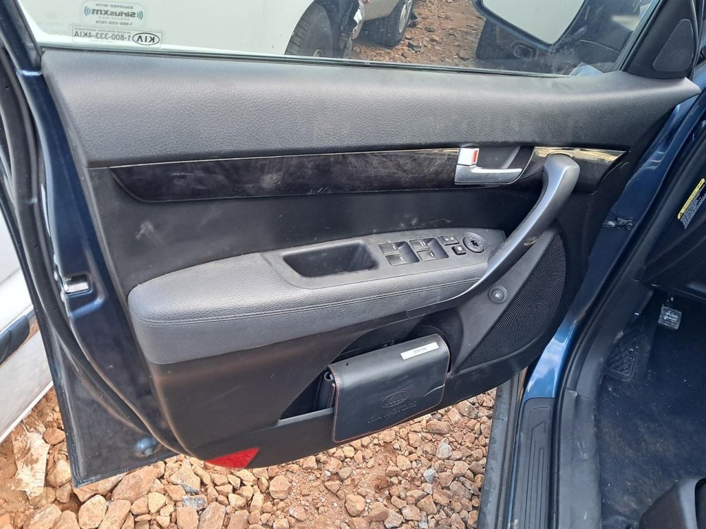 SORENTO 2014 Glove Box 4858563