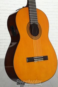 Yamaha CGX102 Classical - Natural