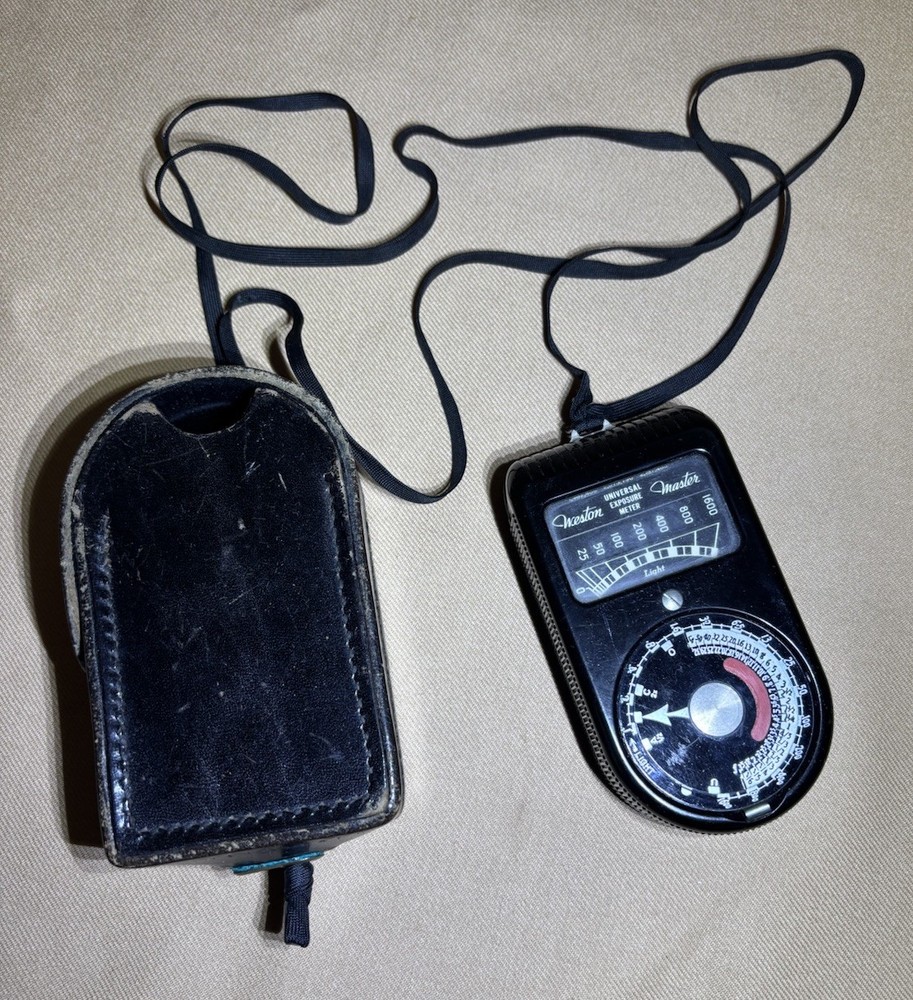 Weston Master Model 715 Universal Exposure Light Meter With Case and Strap