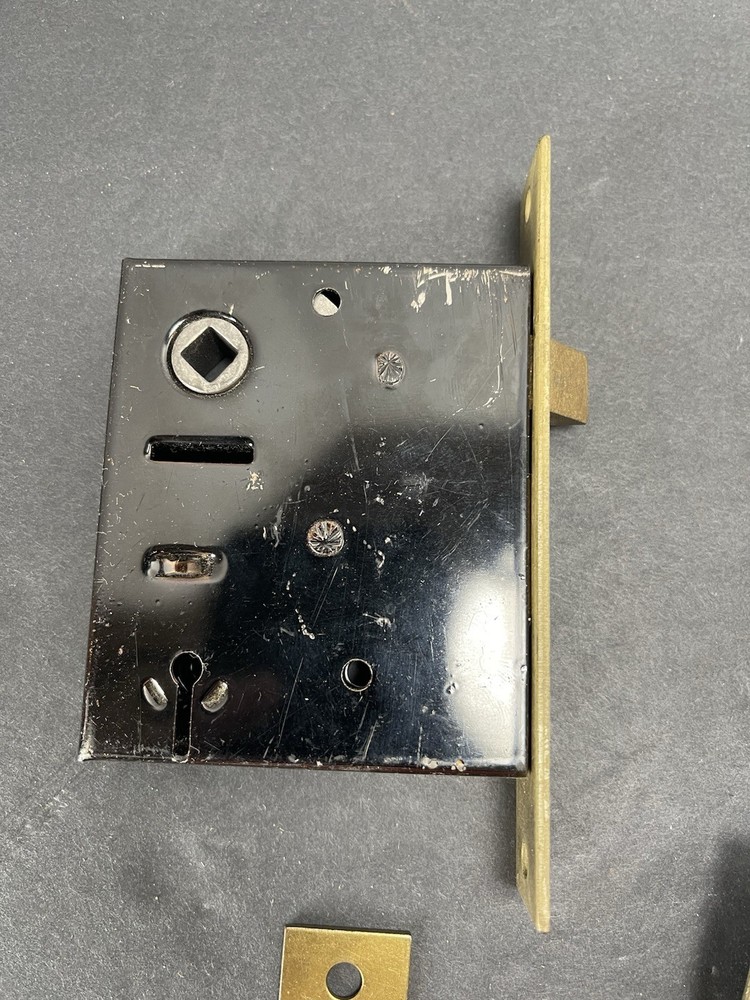 Yale Russwin Berkeley Inside Lock Set E31-E1 Pre Owned