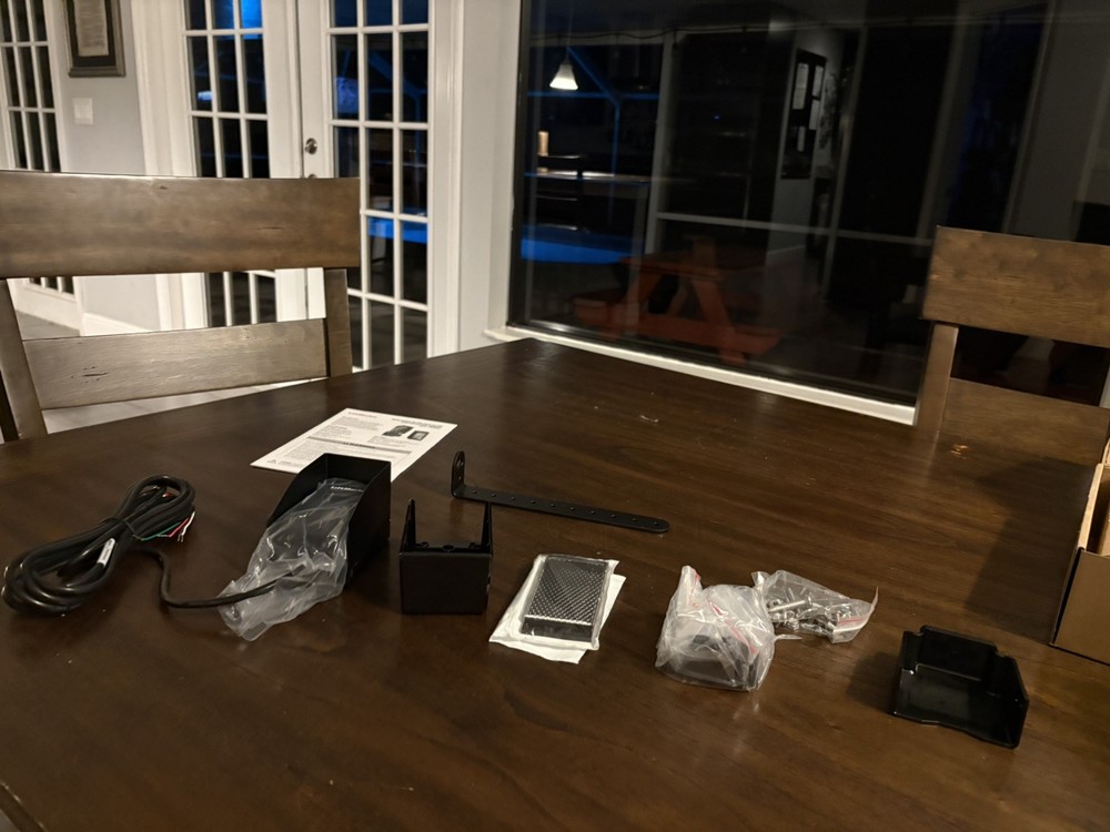 LiftMaster Photoelectric Sensor with Mounting Bracket