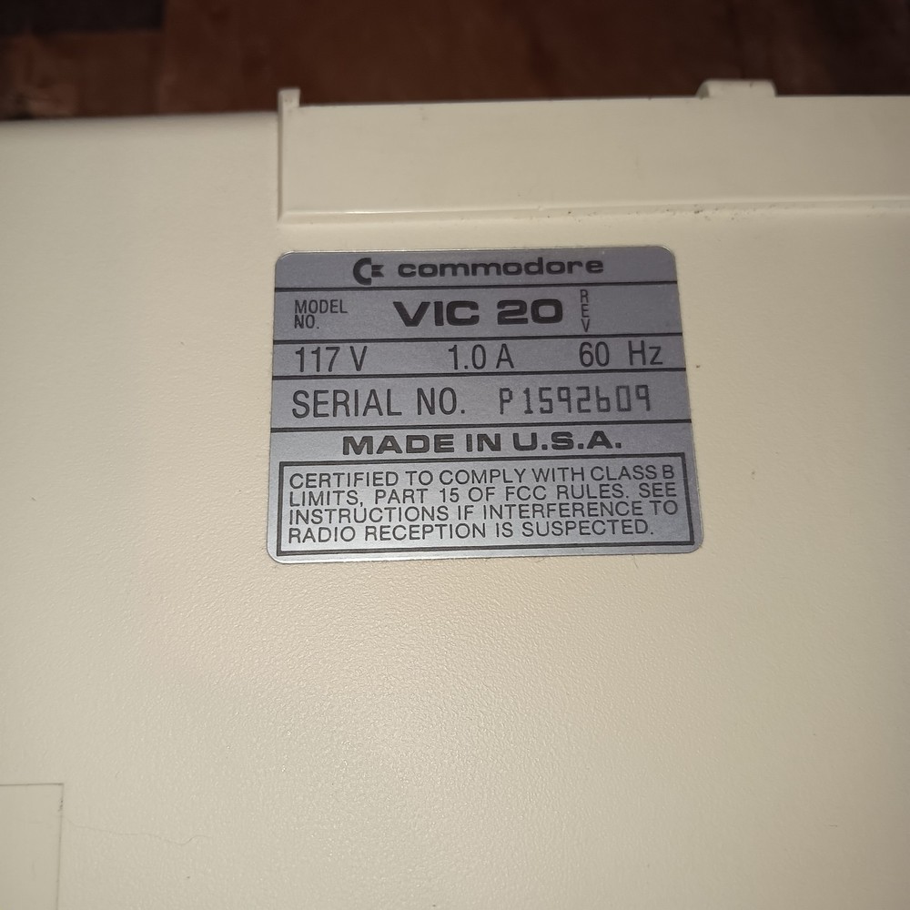 Vintage Commodore VIC-20 Computer w/Original Box Manual Power Working Read