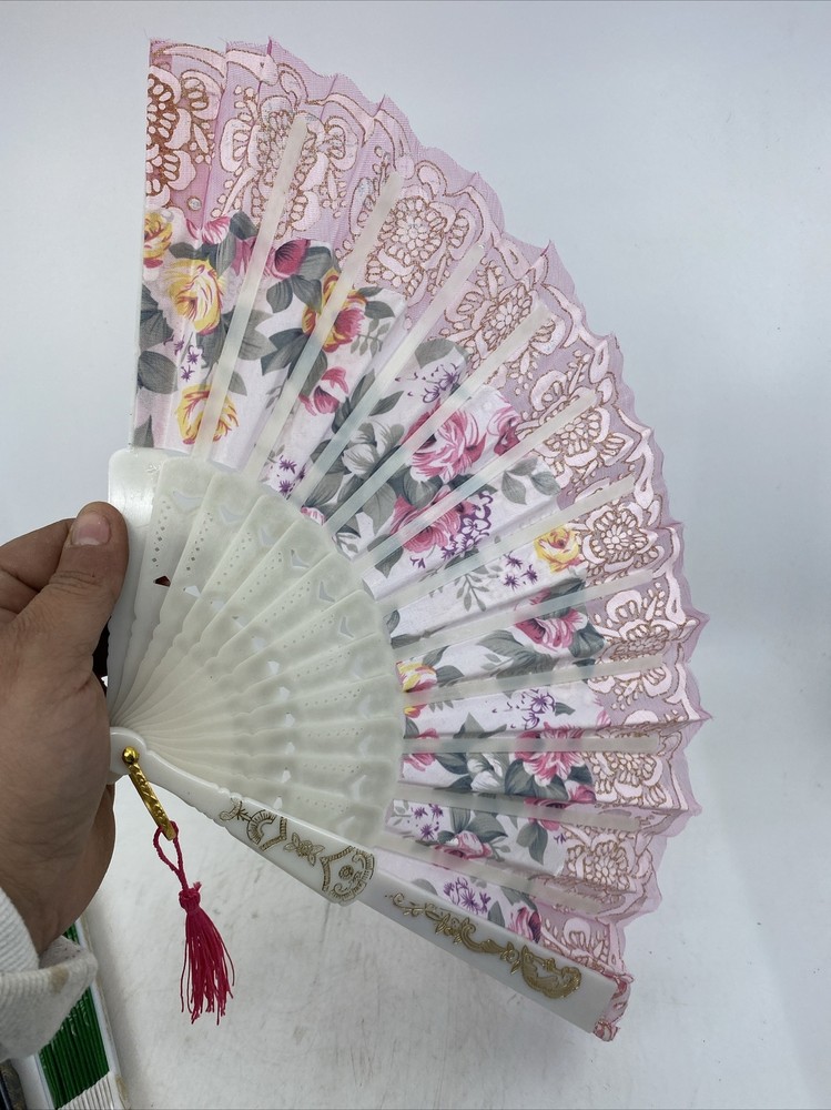 5 Deluxe Foldable Fans