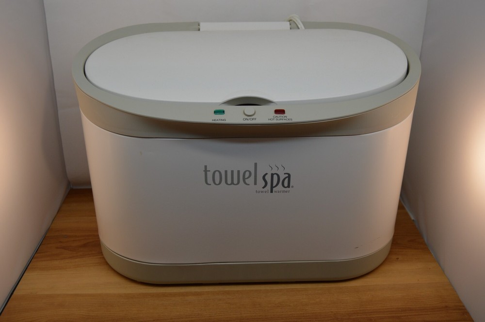 Brookstone Towel Spa - Towel Warmer TSK-5202MM White 