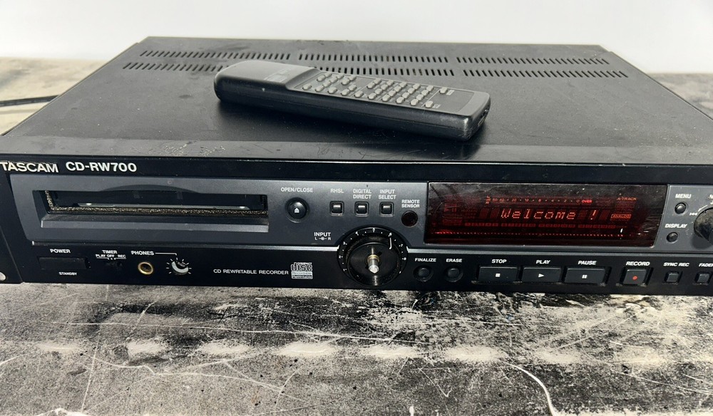 TASCAM CD-RW700 CD REWRITABLE RECORDER