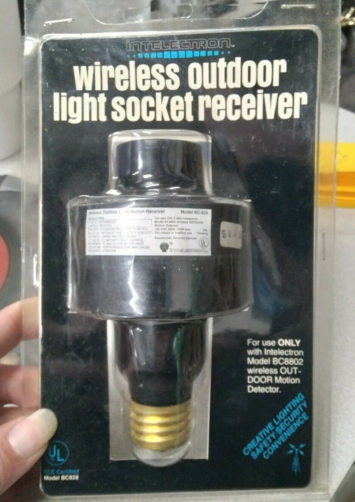 Intelectron Wireless Outdoor Light Socket Receiver