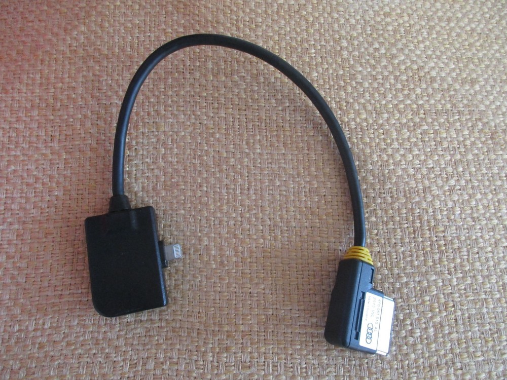 2010-2018 AUDI MUSIC INTERFACE iPHONE LIGHTNING ADAPTER CABLE 4F0 051 510 AL OEM