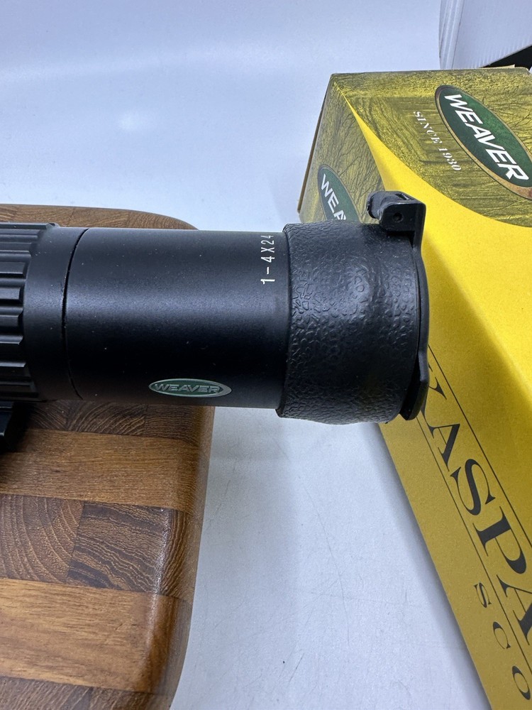Weaver 1-4x24 Kaspa 849845 Rifle Scope excellent condition