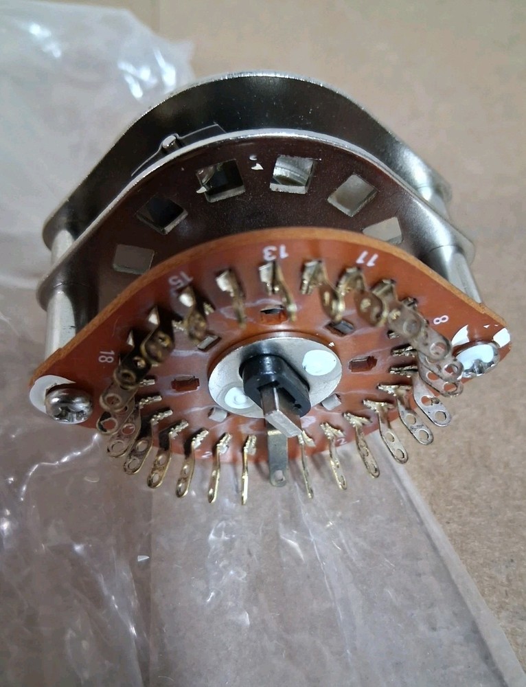 111AA Rotary Switch Type 261A