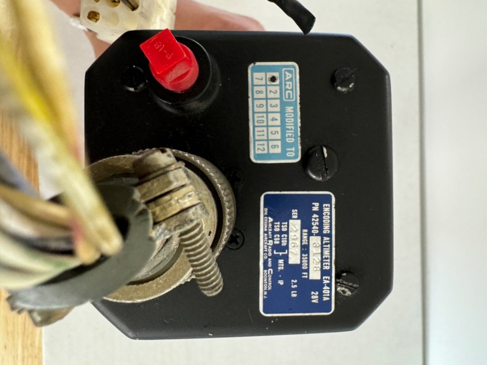 ARC Encoding Altimeter EA-401A 42540-3128