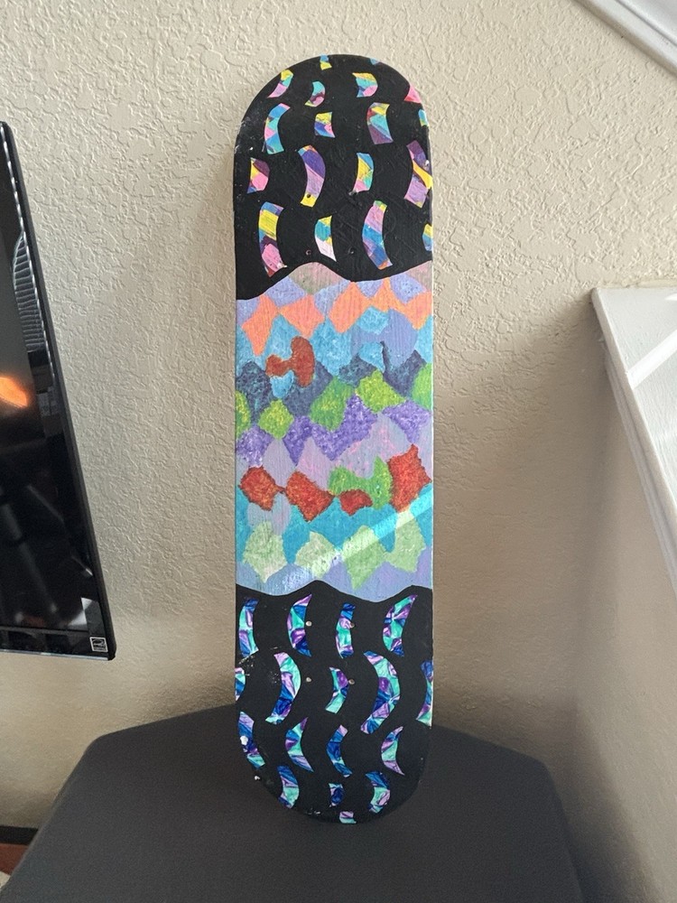 Custom Art Design Skateboard Deck Set with Abstract Art Theme