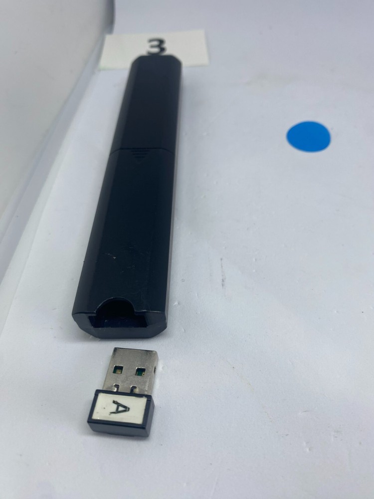 Quartet Brilliant Green Laser Pointer & Wireless Remote, Class 3a, Black