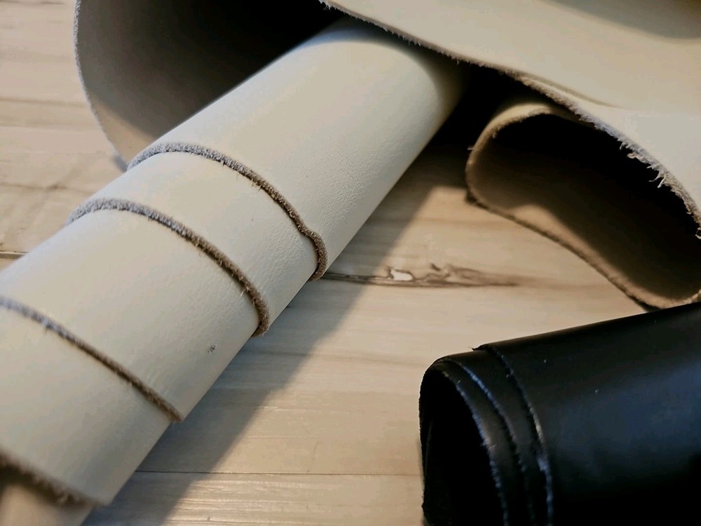 6-7oz MATTE OFF-WHITE FULL GRAIN SOFT LEATHER HIDE PANEL,SHEET,SQUARE,12x12 28+s