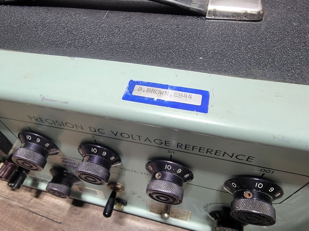 EDC VS-11N Precision DC Voltage Refrence - Electronic Development Co. READ DESC