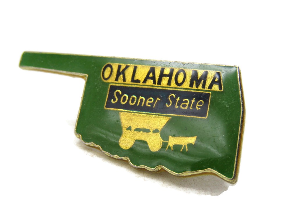 Vintage Oklahoma State Pin Sooner State Covered Wagon Lapel Hat Pinback Green
